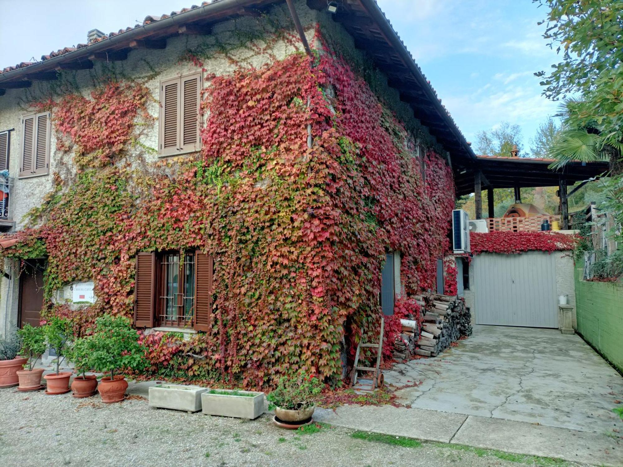 Casa Del Canta Borgomale Exterior photo